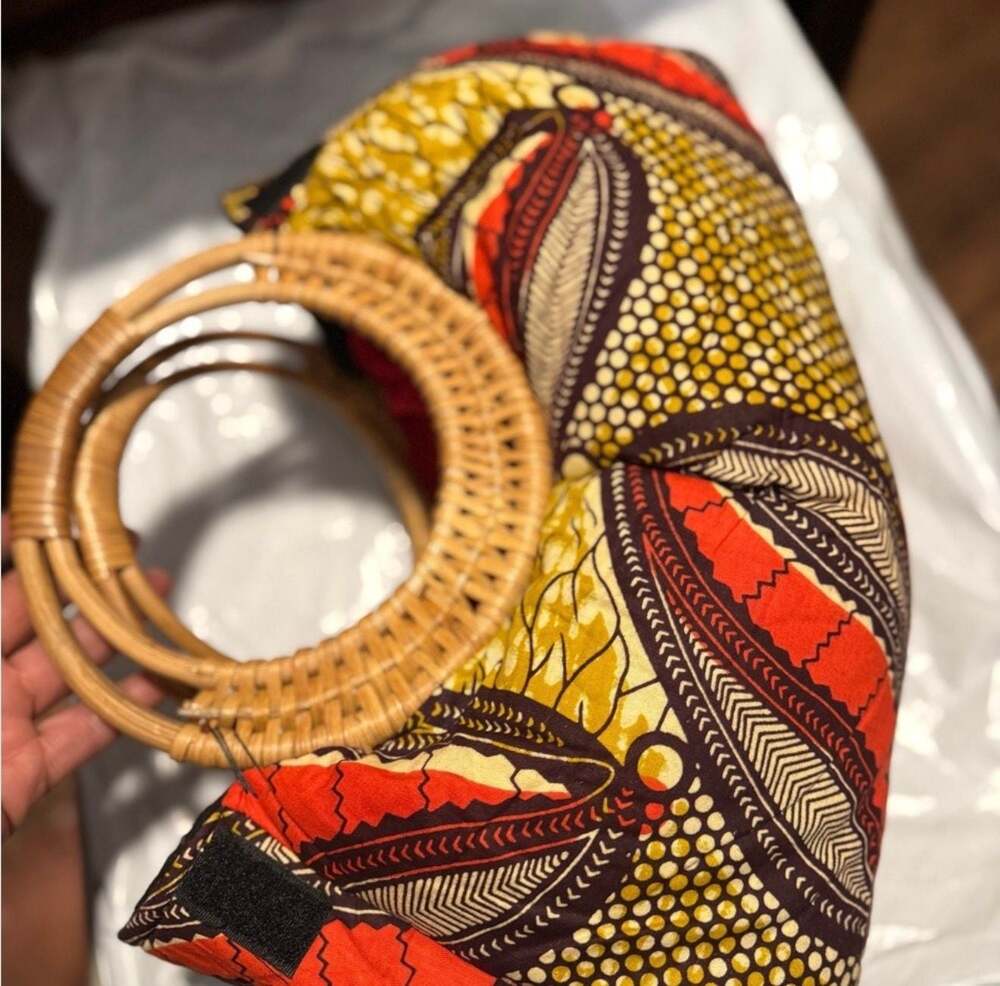 Handmade African Wax Print Ankara Fabric Handbag with Rattan Wood Circle Wooden - Picture 2 of 3